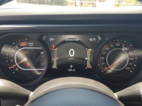 Used 2025 Jeep Wrangler Unlimited Sport AWD/4WD image 30