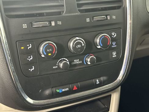 Used 2017 Dodge Grand Caravan SE w/ Power Window Group image 17