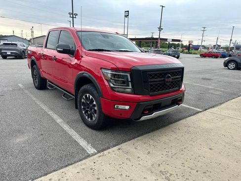 Used 2021 Nissan Titan PRO-4X w/ Pro-4x Convenience Package AWD/4WD image 1