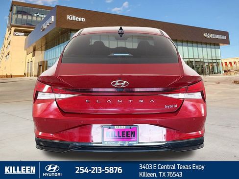 Used 2023 Hyundai Elantra Limited image 7