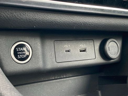 Used 2023 Nissan Rogue S image 23