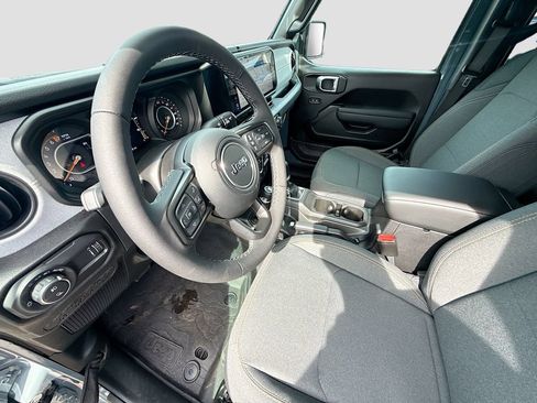 Used 2026 Jeep Gladiator Sport AWD/4WD image 27