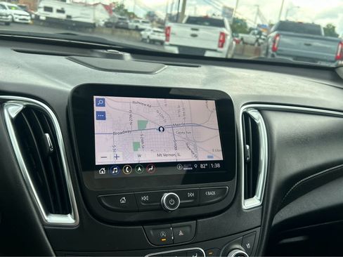 Used 2024 Chevrolet Malibu LT image 30