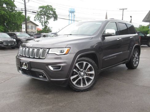 Used 2018 Jeep Grand Cherokee Overland AWD/4WD image 39