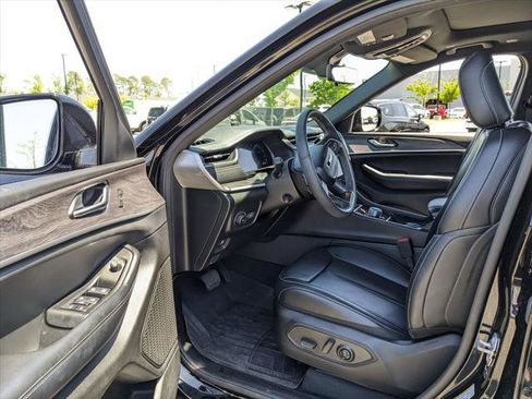 Certified 2025 Jeep Grand Cherokee L Limited w/ Luxury Tech Group II RWD image 38