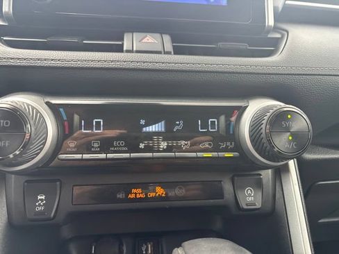Used 2025 Toyota RAV4 XLE FWD image 12