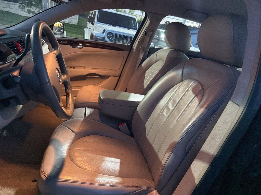 Used 2011 Buick Lucerne CXL w/ Driver Confidence Package FWD image 7