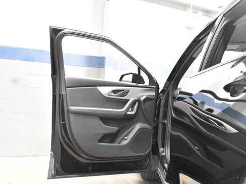 Used 2021 Chevrolet Blazer LT FWD image 12