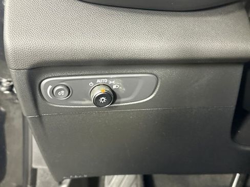 Used 2023 Buick Envision Preferred image 19