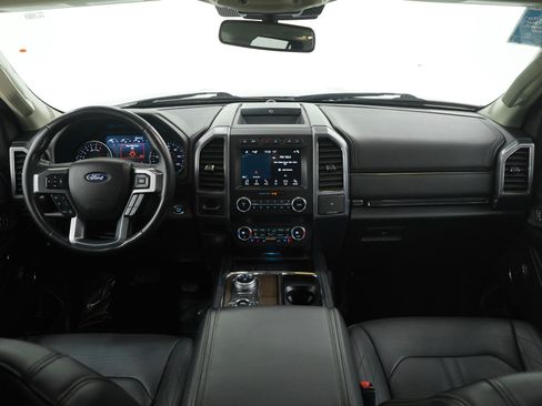 Used 2019 Ford Expedition Platinum image 16