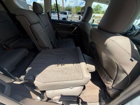 Used 2016 Lexus GX 460 w/ Navigation Package AWD/4WD image 26