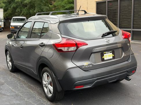 Used 2018 Nissan Kicks S w/ Exterior Package FWD image 9