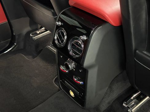 Used 2020 Rolls-Royce Cullinan image 38