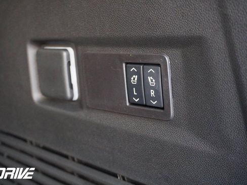 Used 2026 GMC Yukon Denali Ultimate image 44