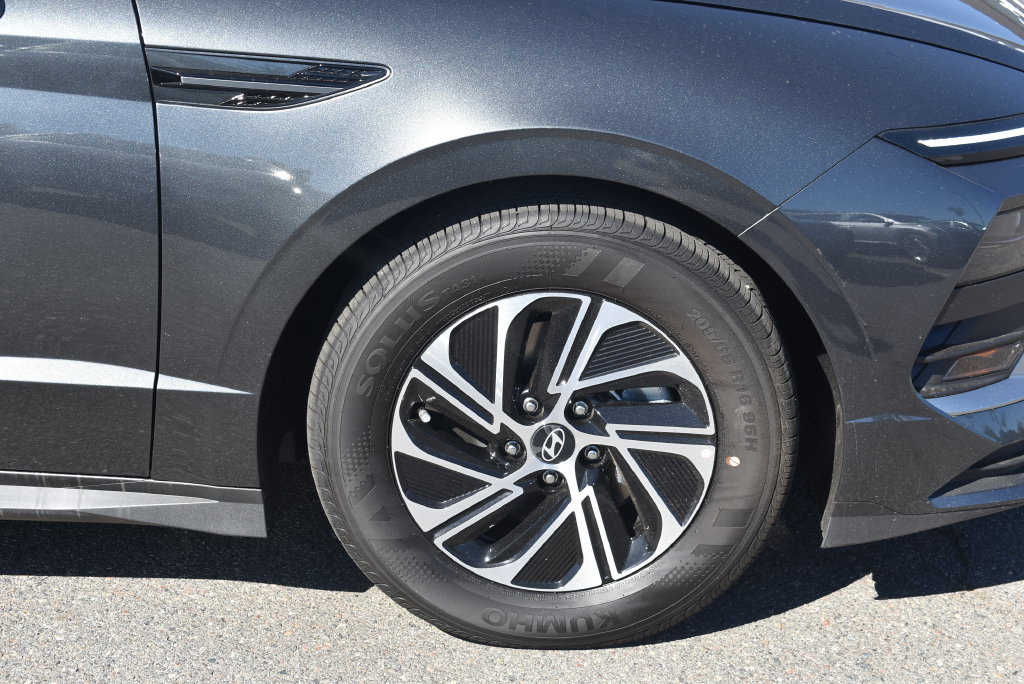 New 2027 Hyundai Sonata Blue FWD image 9