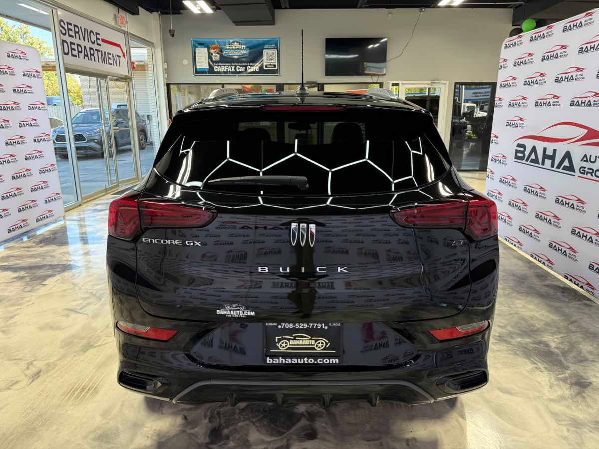 Used 2024 Buick Encore GX Sport Touring FWD image 5