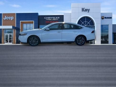 Used 2024 Honda Accord EX image 3