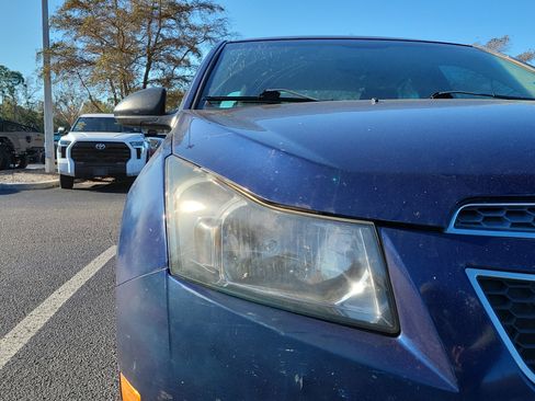 Used 2011 Chevrolet Cruze LS image 8