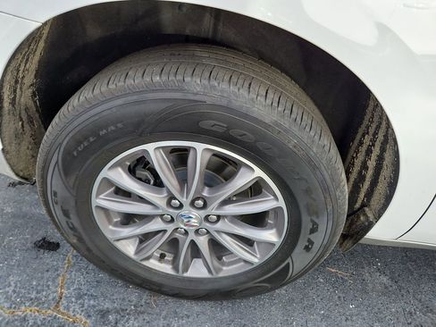 Used 2024 Buick Enclave Premium image 6