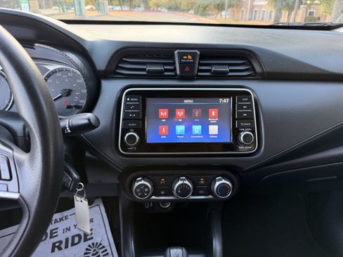 Used 2022 Nissan Versa S FWD image 24
