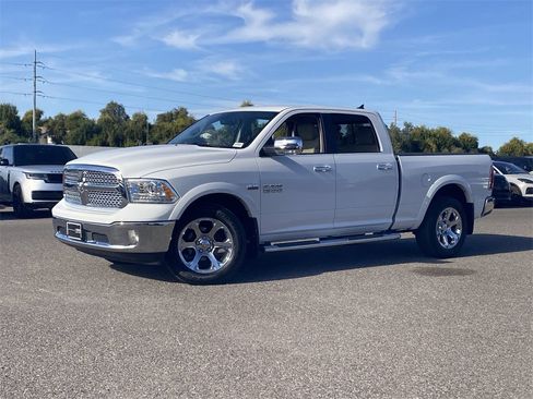 Used 2017 RAM 1500 Laramie image 3