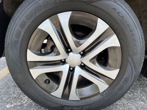 Used 2015 Toyota RAV4 LE AWD/4WD image 13