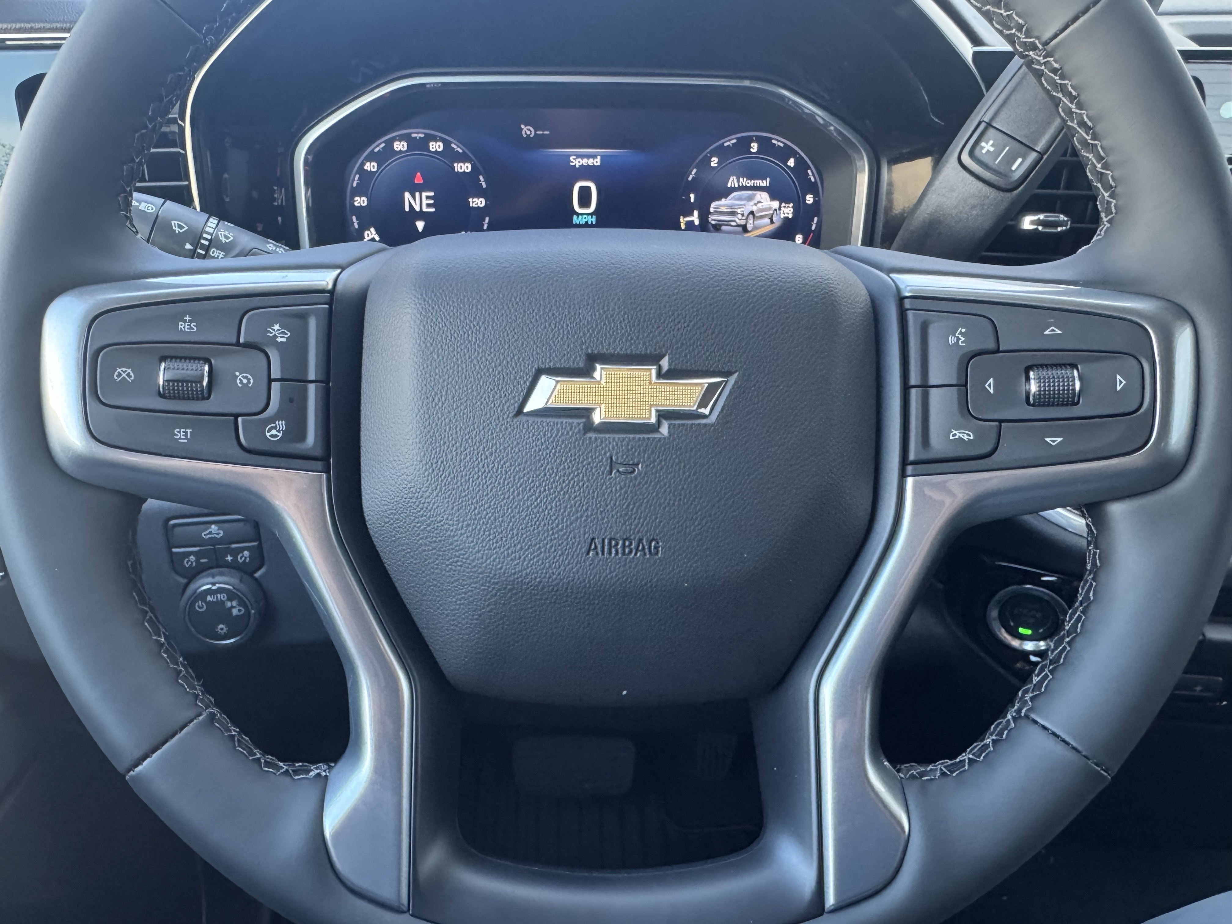 New 2026 Chevrolet Silverado 1500 LT w/ Z71 Off-Road Package AWD/4WD image 29