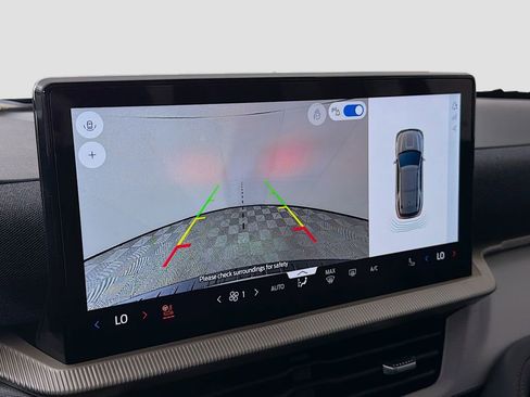 New 2025 Ford Explorer Active w/ Active Comfort Package image 16