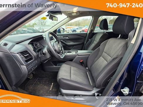 Used 2024 Nissan Rogue SV image 21