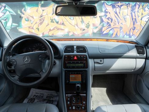 Used 2003 Mercedes-Benz CLK 320 Cabriolet image 17