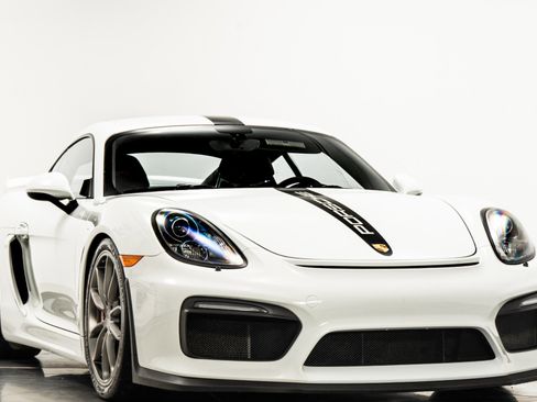 Used 2016 Porsche Cayman GT4 image 3