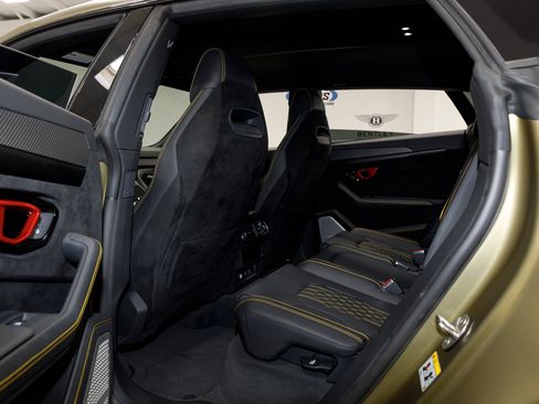 Used 2024 Lamborghini Urus Performante AWD/4WD image 58