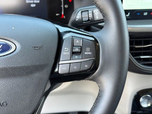 Used 2026 Ford Escape SE FWD image 17