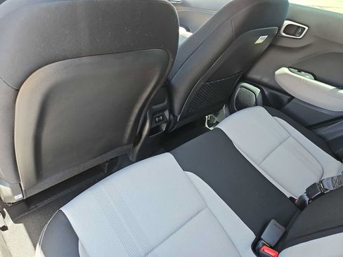 Used 2026 Hyundai Venue SEL FWD image 18