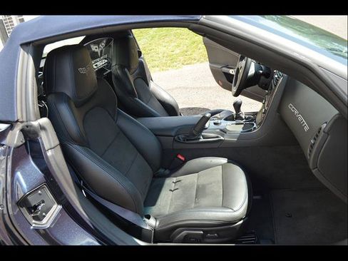 Used 2013 Chevrolet Corvette 427 w/ 1SC Preferred Equipment Group RWD image 17