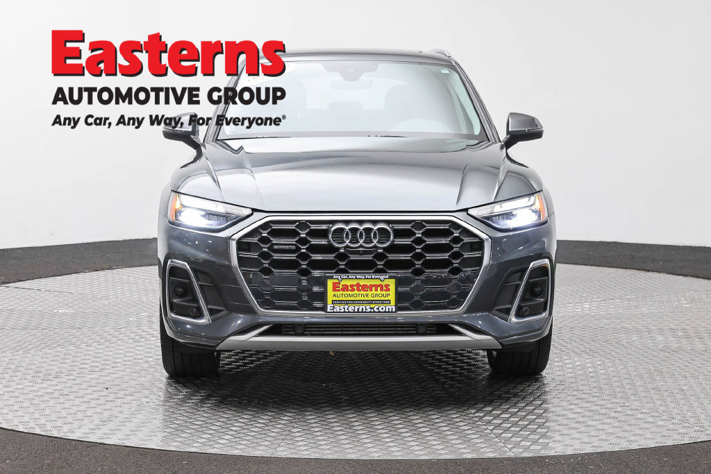 Used 2022 Audi Q5 2.0T Premium Plus w/ Premium Plus Package AWD/4WD image 3