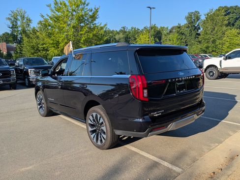 Certified 2025 Ford Expedition Platinum w/ Driver's Package AWD/4WD image 6