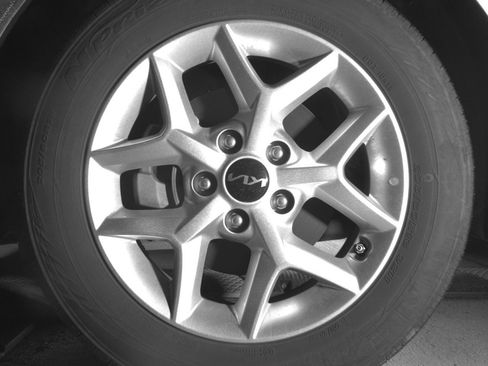 Used 2025 Kia Soul LX w/ LX Technology Package image 17