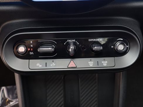 Certified 2025 MINI Cooper S image 11