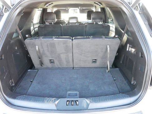 Used 2020 Ford Explorer XLT w/ Equipment Group 202A image 18