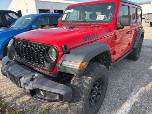 Used 2025 Jeep Wrangler Willys image 2