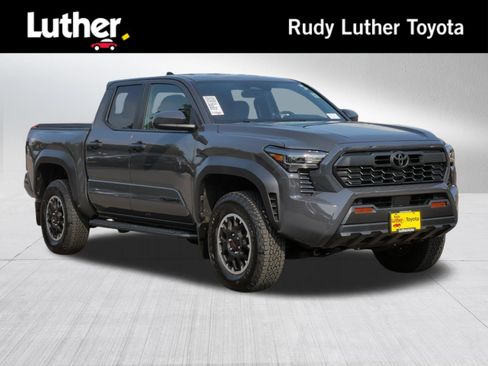 Certified 2025 Toyota Tacoma TRD Off-Road AWD/4WD image 1