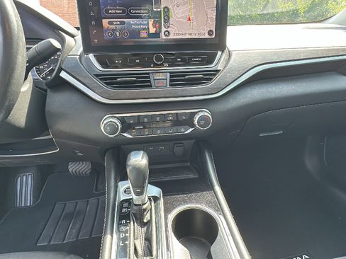 Certified 2023 Nissan Altima 2.5 SV w/ SV Premium Package image 21