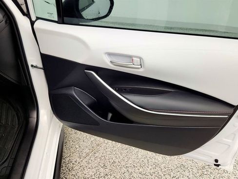 Used 2025 Toyota Corolla SE image 24