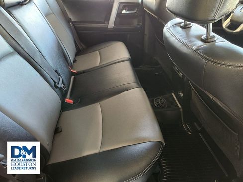 Used 2022 Toyota 4Runner SR5 Premium image 39