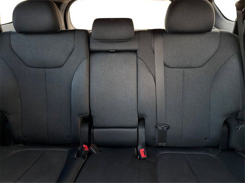 Used 2019 Hyundai Santa Fe SE image 15