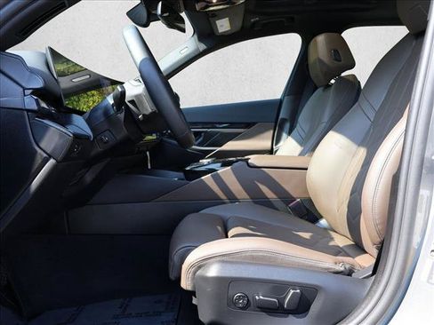 Used 2026 BMW i5 eDrive40 AWD/4WD image 21