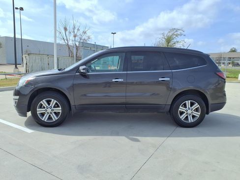 Used 2015 Chevrolet Traverse LT image 8