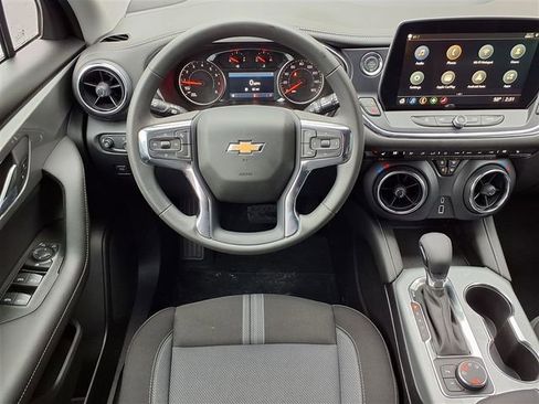 New 2026 Chevrolet Blazer LT image 6