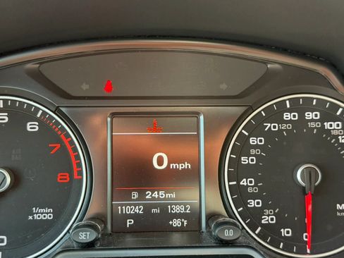 Used 2023 Chevrolet Malibu LT FWD image 29